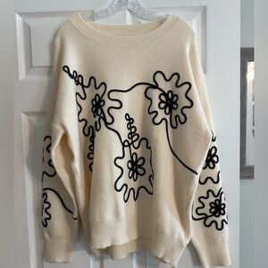 NWT Commense Cream and Black Floral Sweater Large